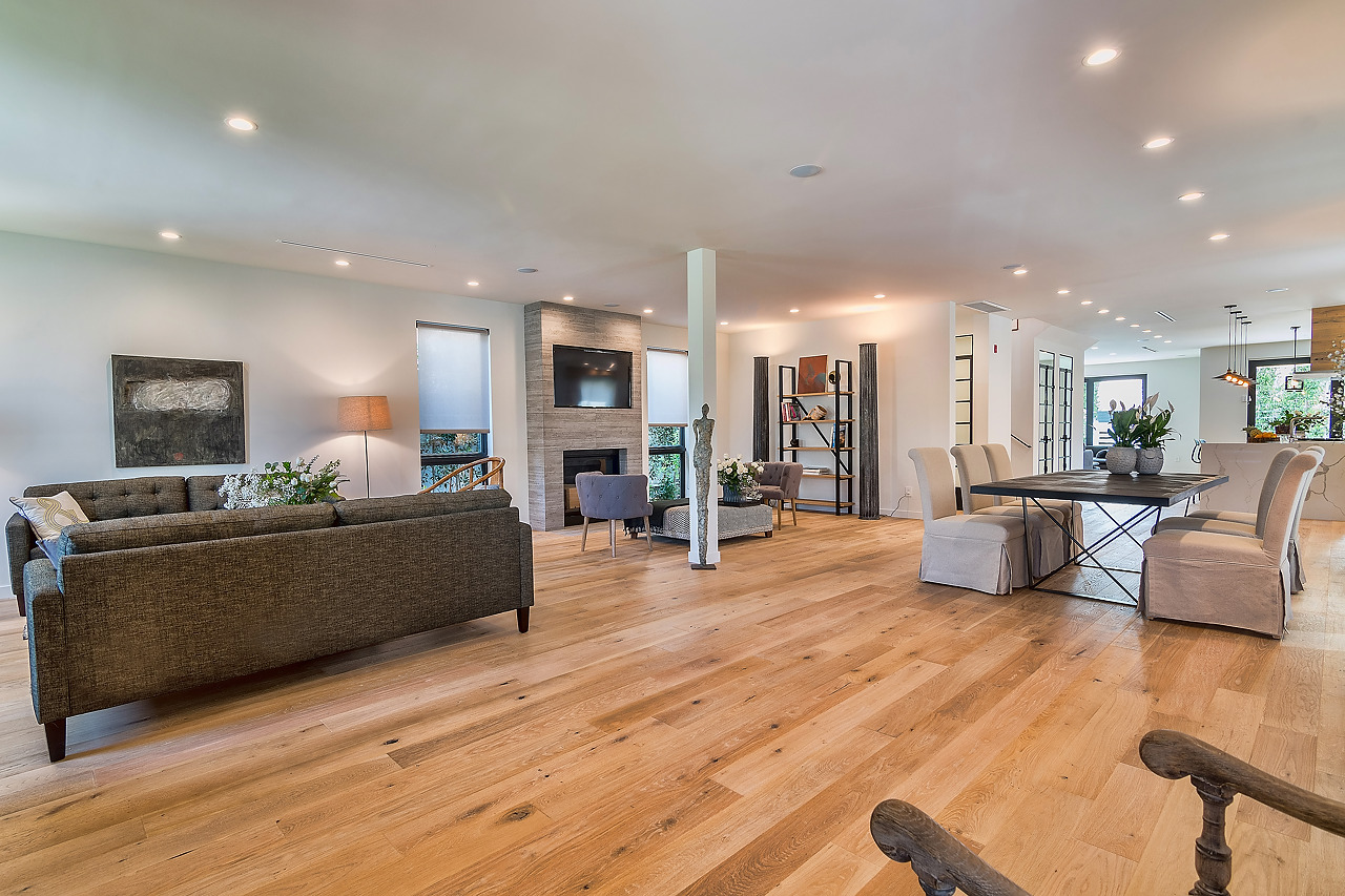 S&S Hardwood Floor showroom Los Angeles since 1991